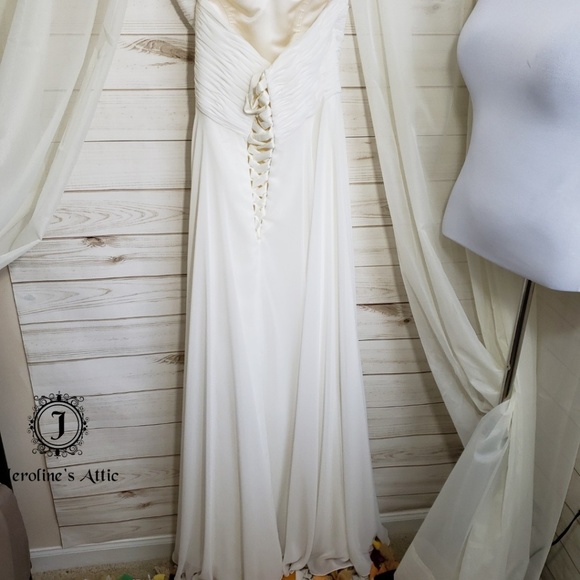 Custom Strapless Ivory Corset Back Wedding Dress - Picture 5 of 8